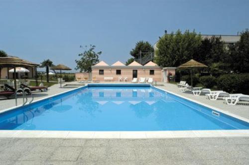 Hotel Giannina Форлимпополи Екстериор снимка